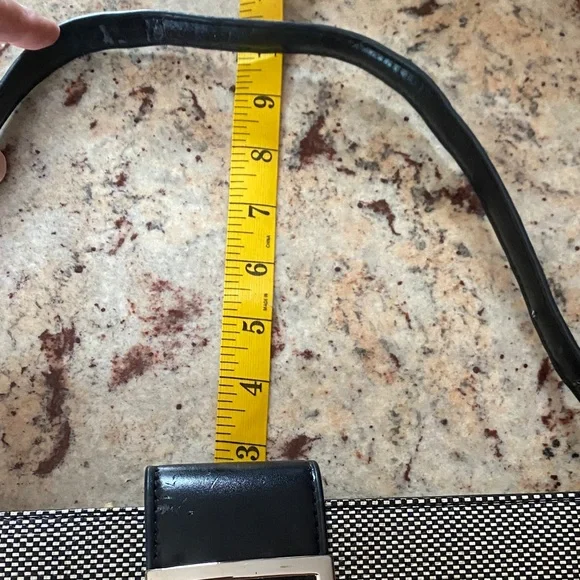 Elegant Black and White Clutch - Picture 7 of 12